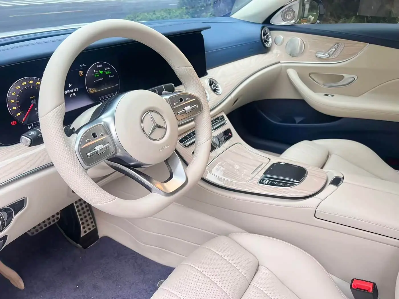 Mercedes-Benz E-Class 2020 — Фото 9/20
