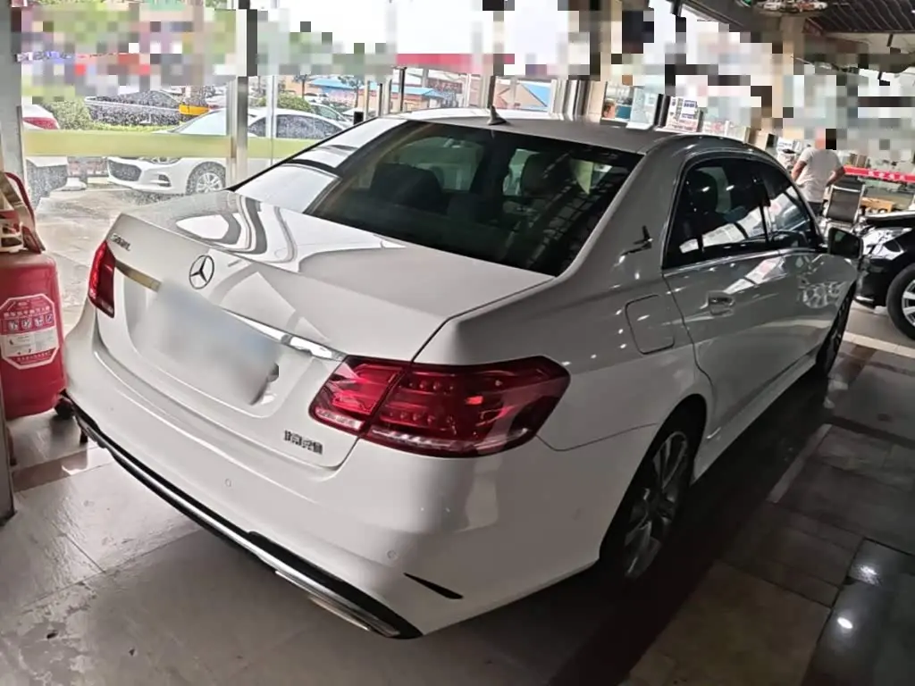 Mercedes-Benz E-Class 2015 — Фото 7/20