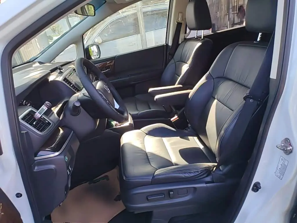 Honda Odyssey 2016 — Şəkil 15/20