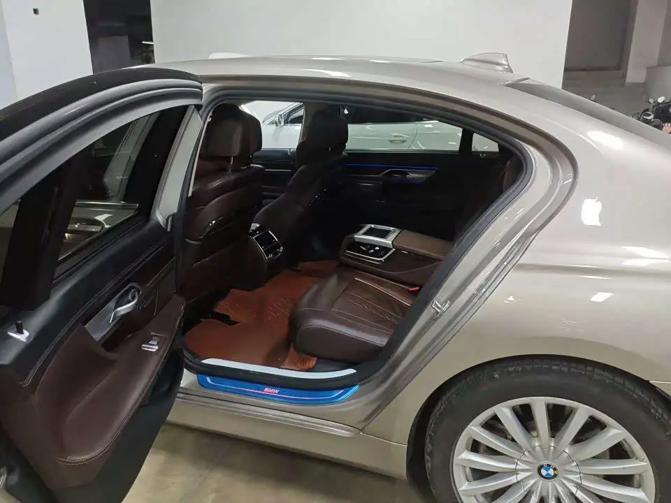 BMW 7 Series 2021 — Şəkil 6/10