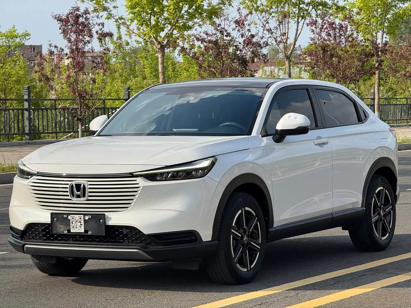 Honda Vezel 2023 — Фото 1/15