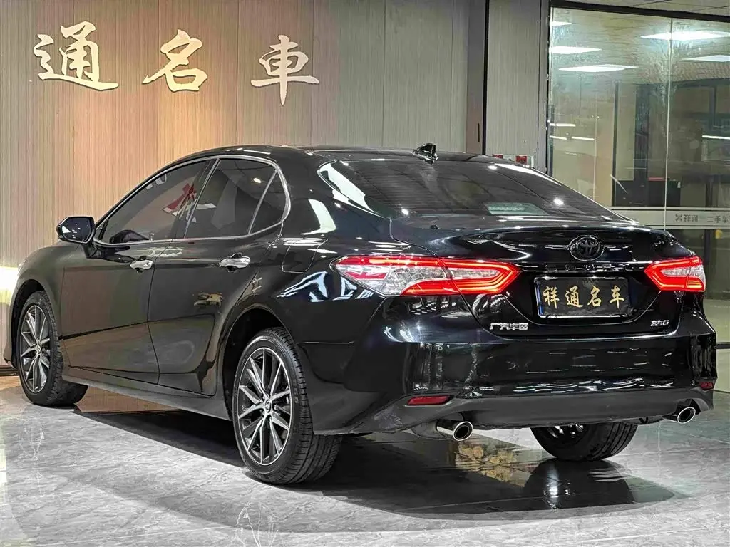 Toyota Camry 2023 — Şəkil 15/15