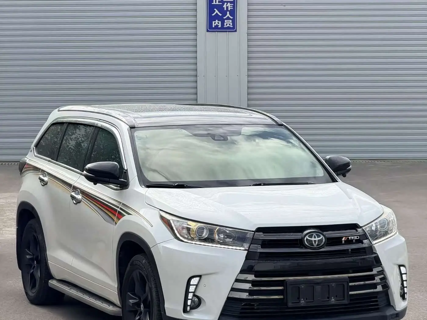 Toyota Highlander 2020 — Фото 2/6