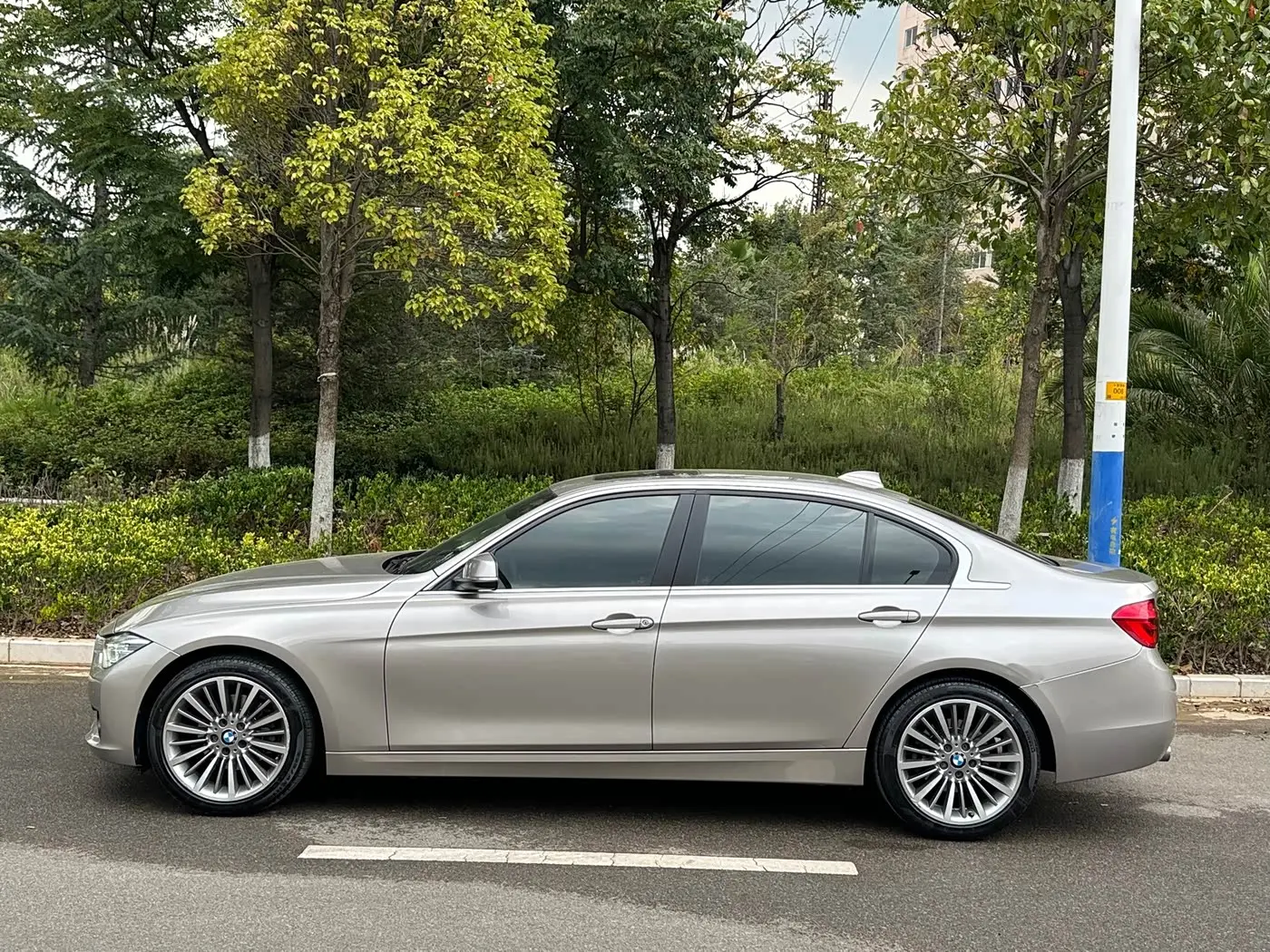 BMW 3 Series 2019 — Фото 4/16