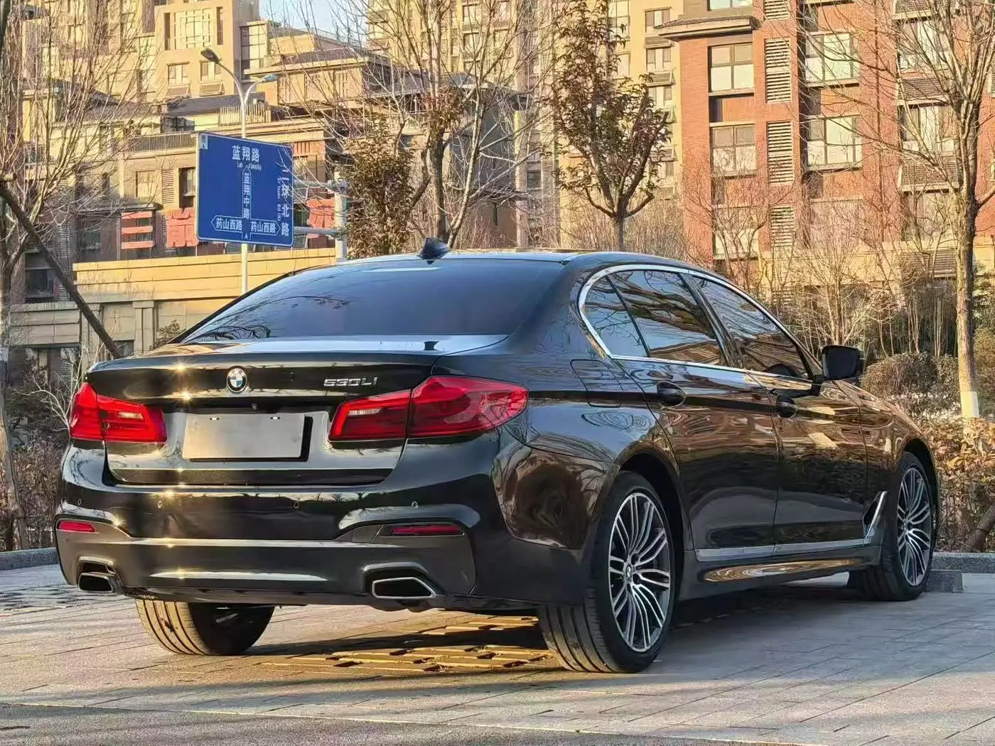BMW 5 Series 2019 — Фото 7/9