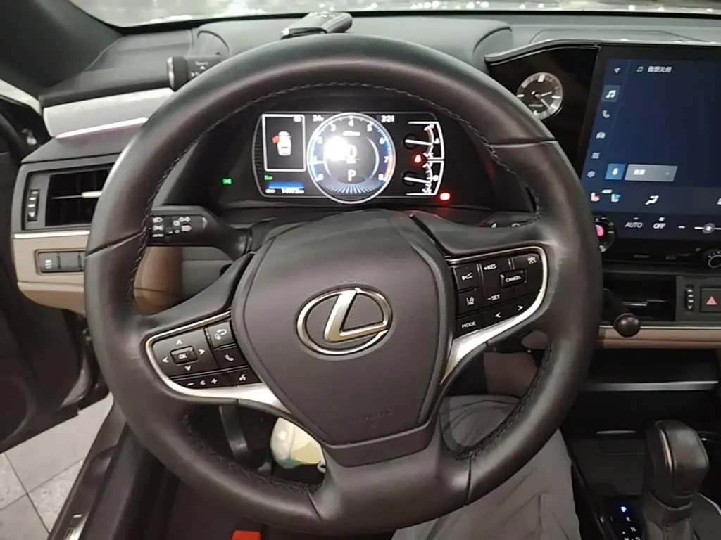 Lexus ES 2025 — Фото 10/19