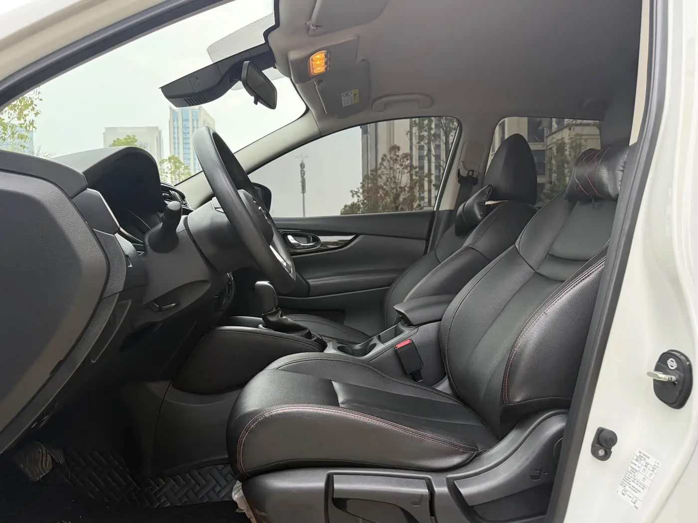 Nissan Qashqai 2023 — ფოტო 8/8