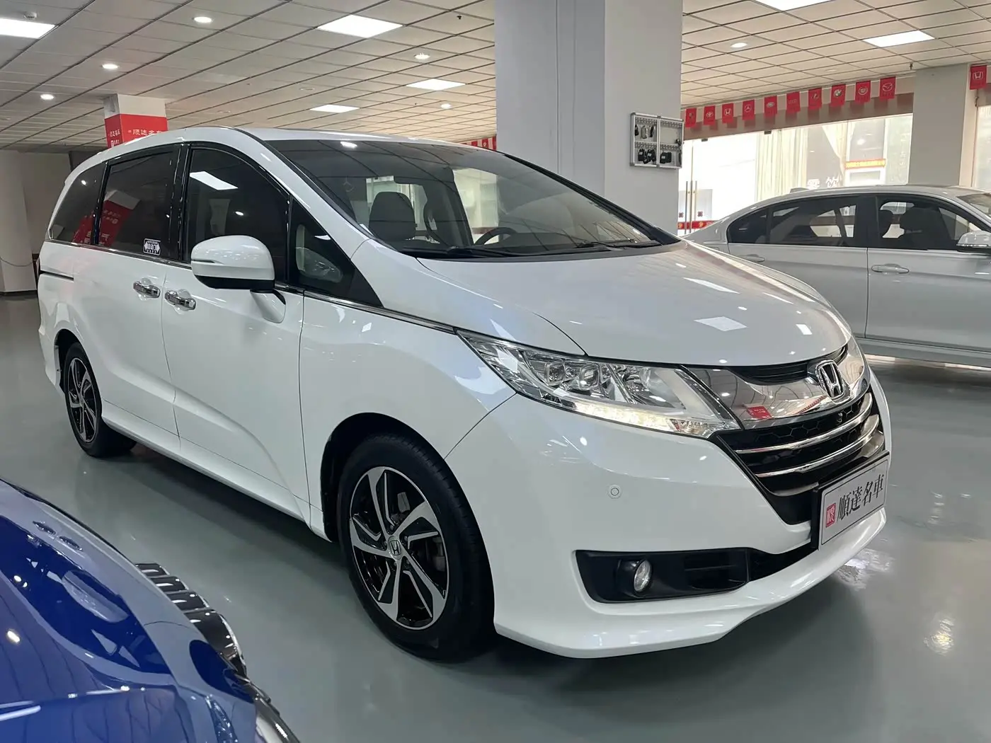 Honda Odyssey 2017 — Şəkil 3/18