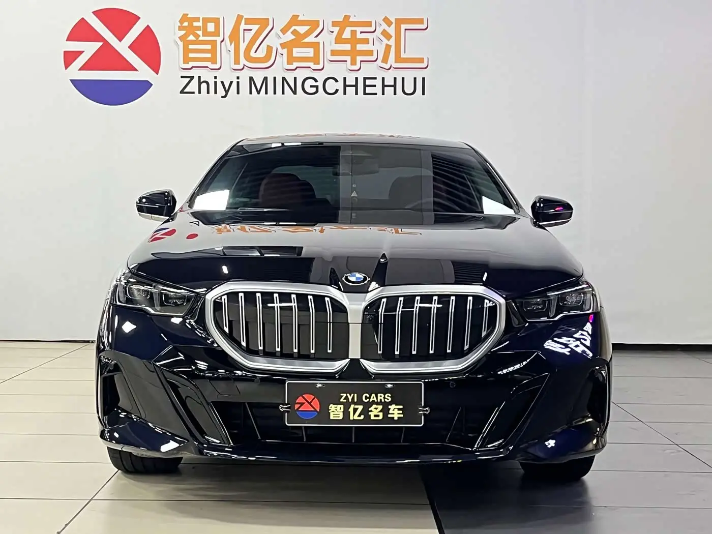 BMW 5 Series 2025 — Фото 2/14