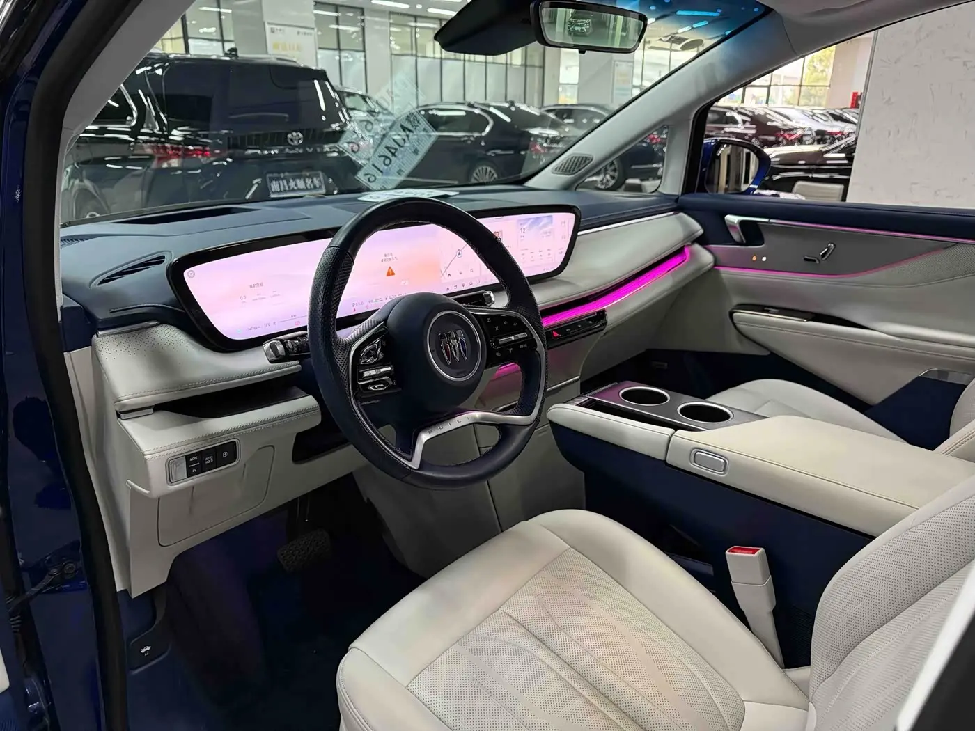 Buick GL8 New Energy 2024 — Photo 12/20