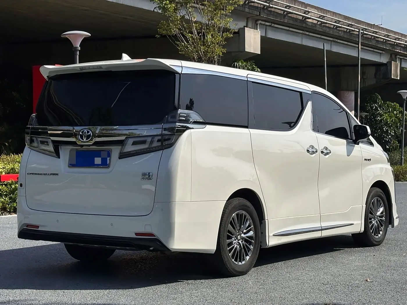 Toyota Vellfire 2022 — Şəkil 4/17