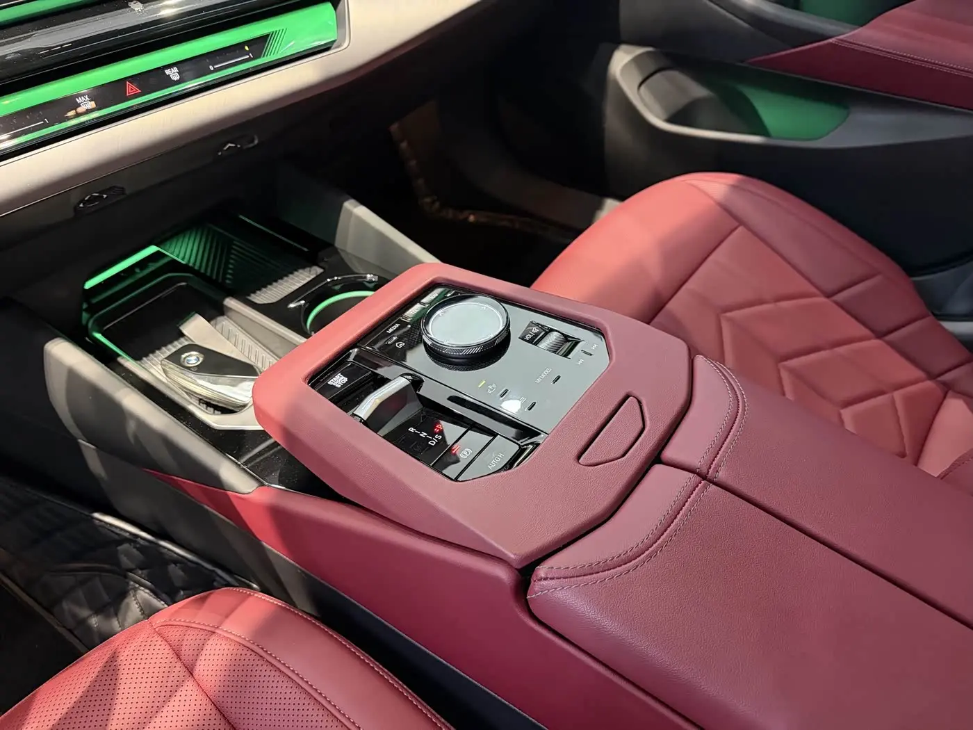 BMW 5 Series 2025 — Photo 10/20
