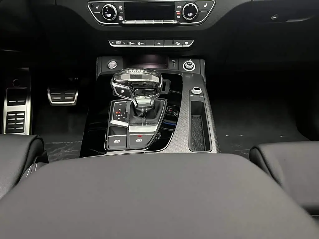 Audi Q5L 2026 — Photo 11/12