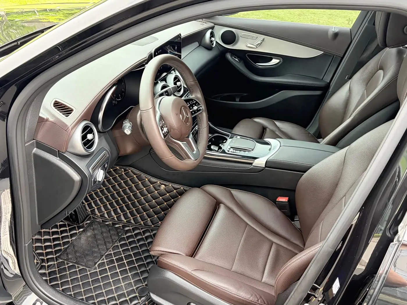 Mercedes-Benz GLC 2021 — ფოტო 7/9