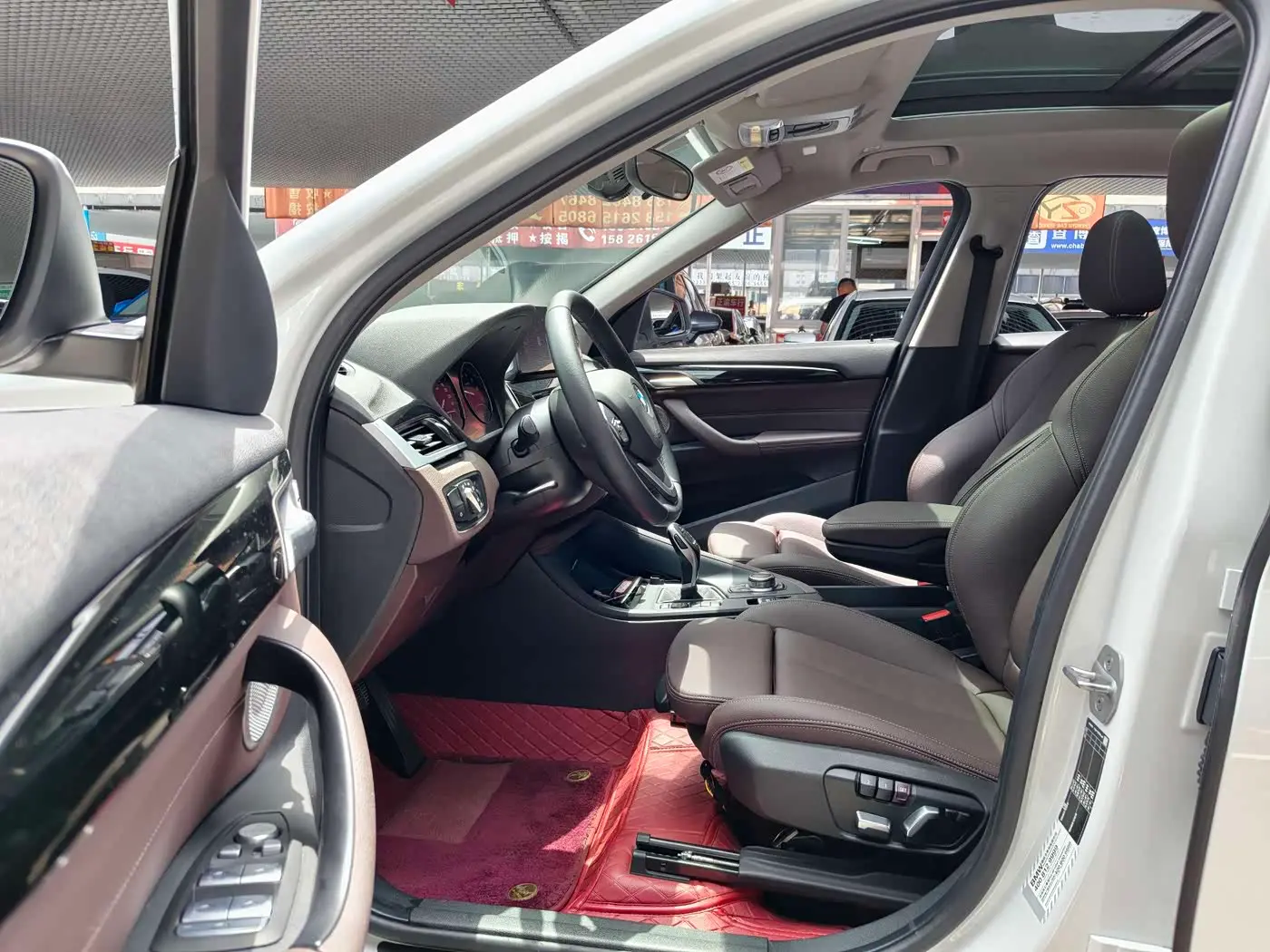 BMW X1 2022 — Photo 9/18