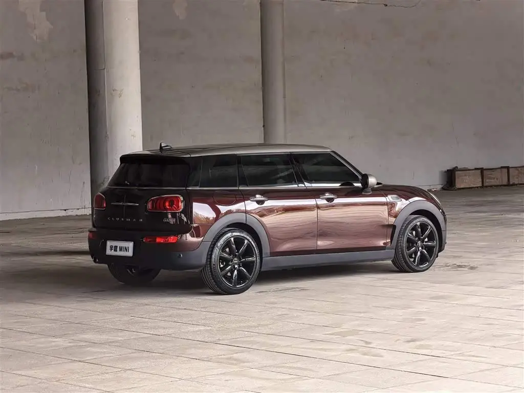 MINI CLUBMAN 2019 — Photo 2/11