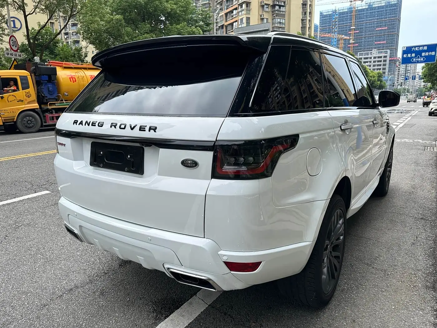 Land Rover Range Rover Sport 2017 — Фото 9/20