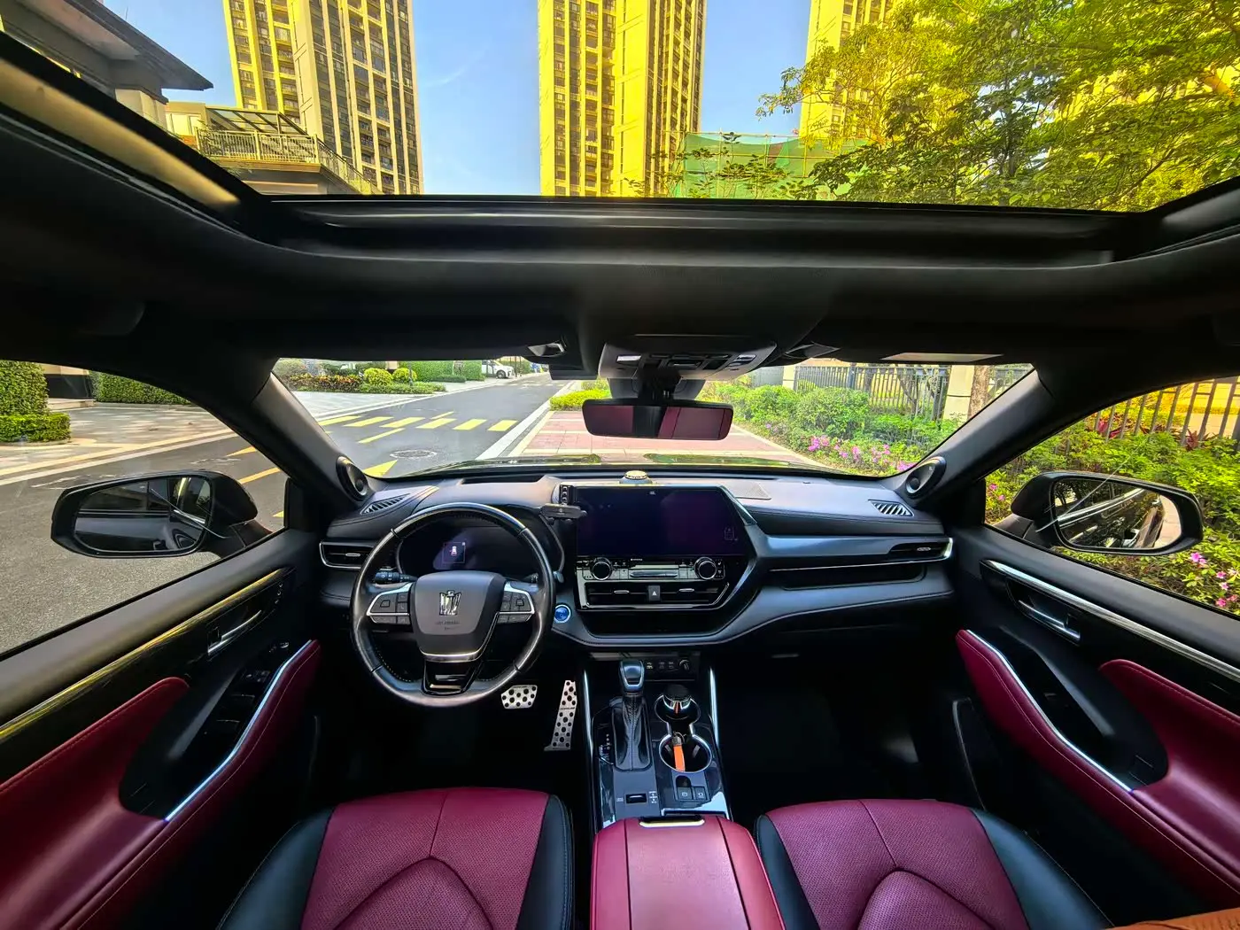 Toyota Crown Kluger 2022 — Photo 10/18