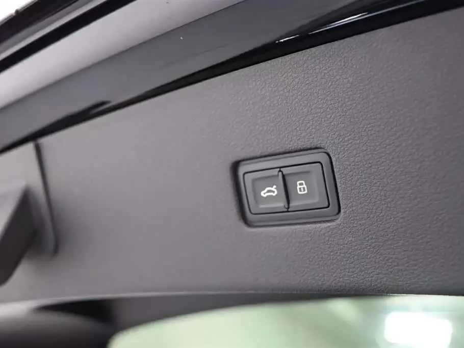 Audi Q8 2021 — Photo 14/17