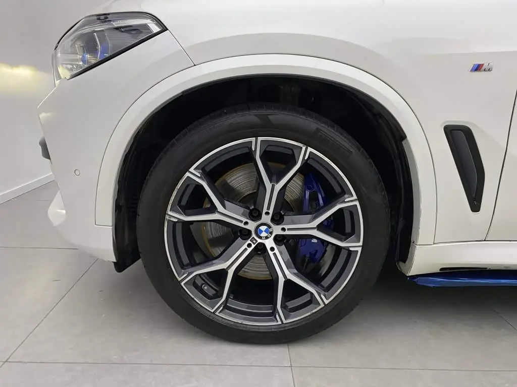 BMW X5 2019 — Фото 8/20