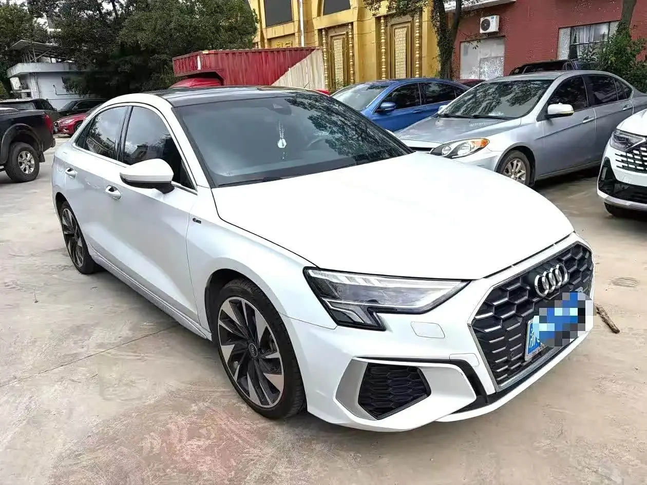 Audi A3 2023 — Photo 2/8