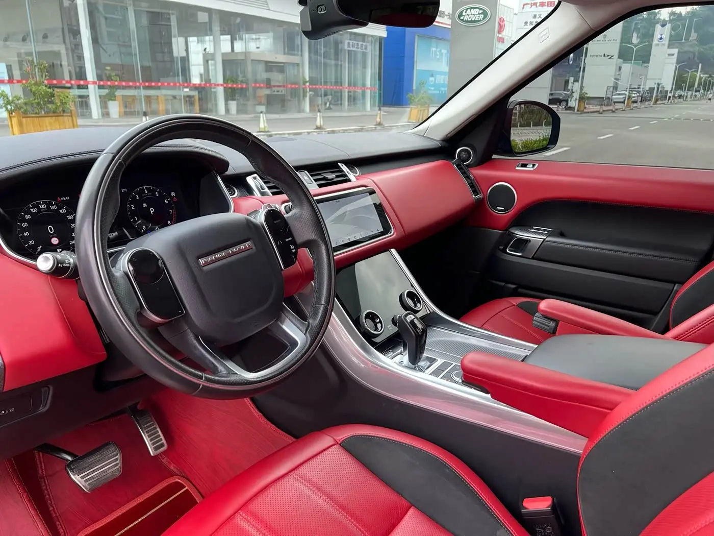 Land Rover Range Rover Sport 2020 — Photo 4/15