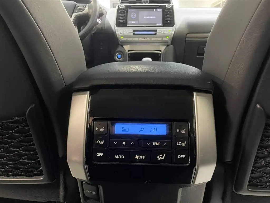 Toyota Prado 2019 — Photo 18/20