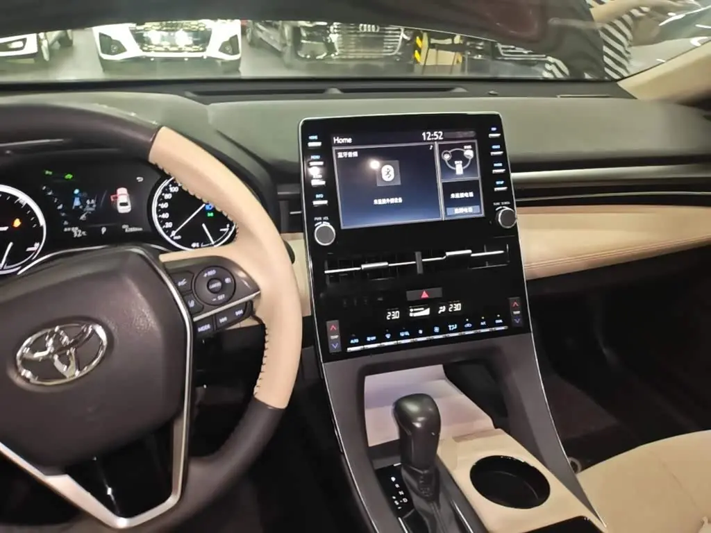 Toyota Avalon 2020 — Photo 10/20