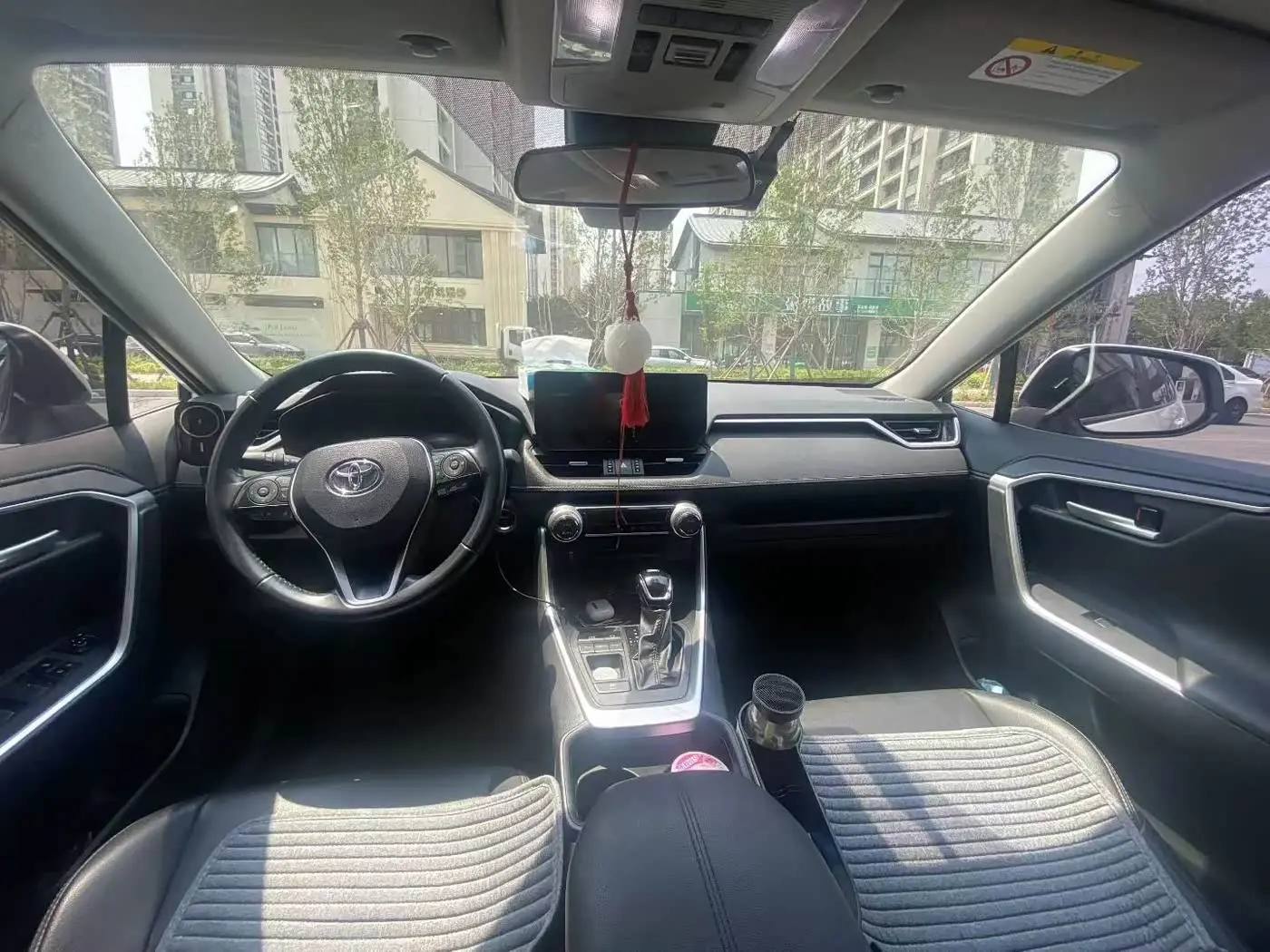 Toyota Wildlander 2023 — Photo 5/9