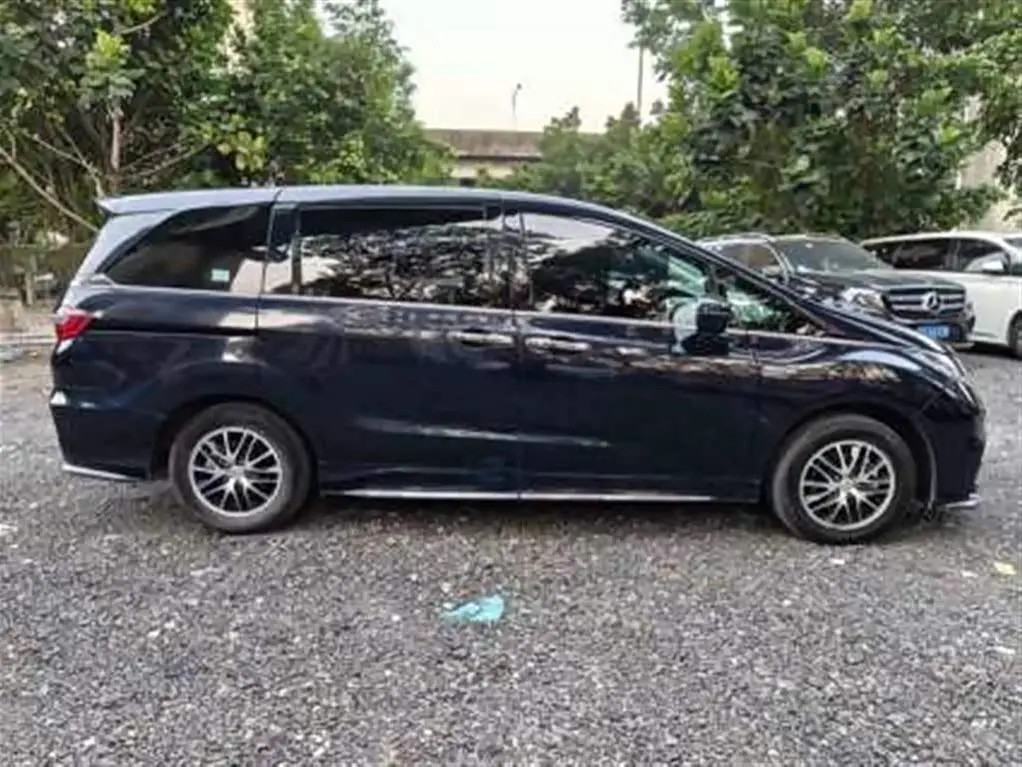 Honda Odyssey 2020 — Фото 10/10