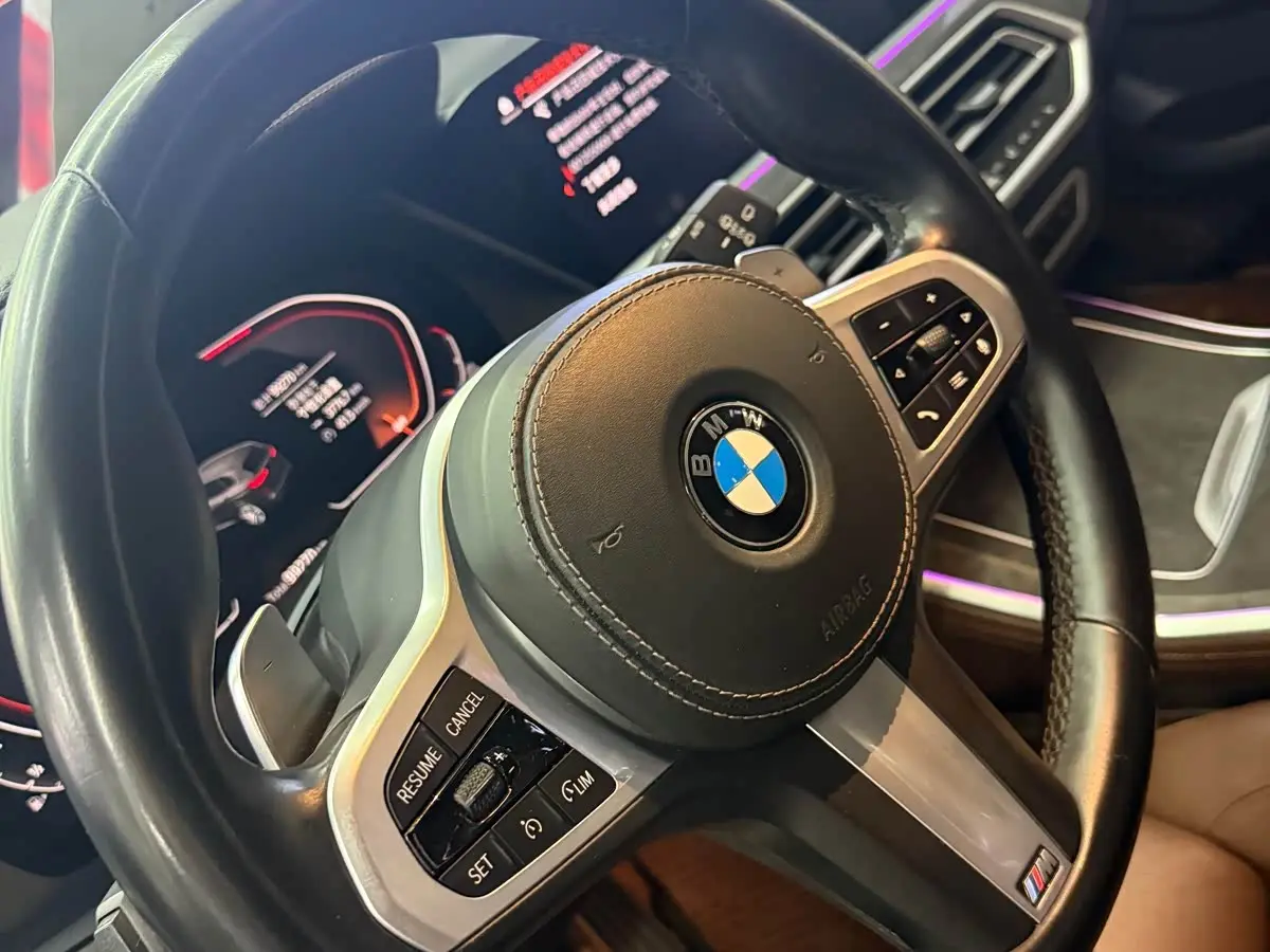 BMW X5 2021 — Photo 15/15
