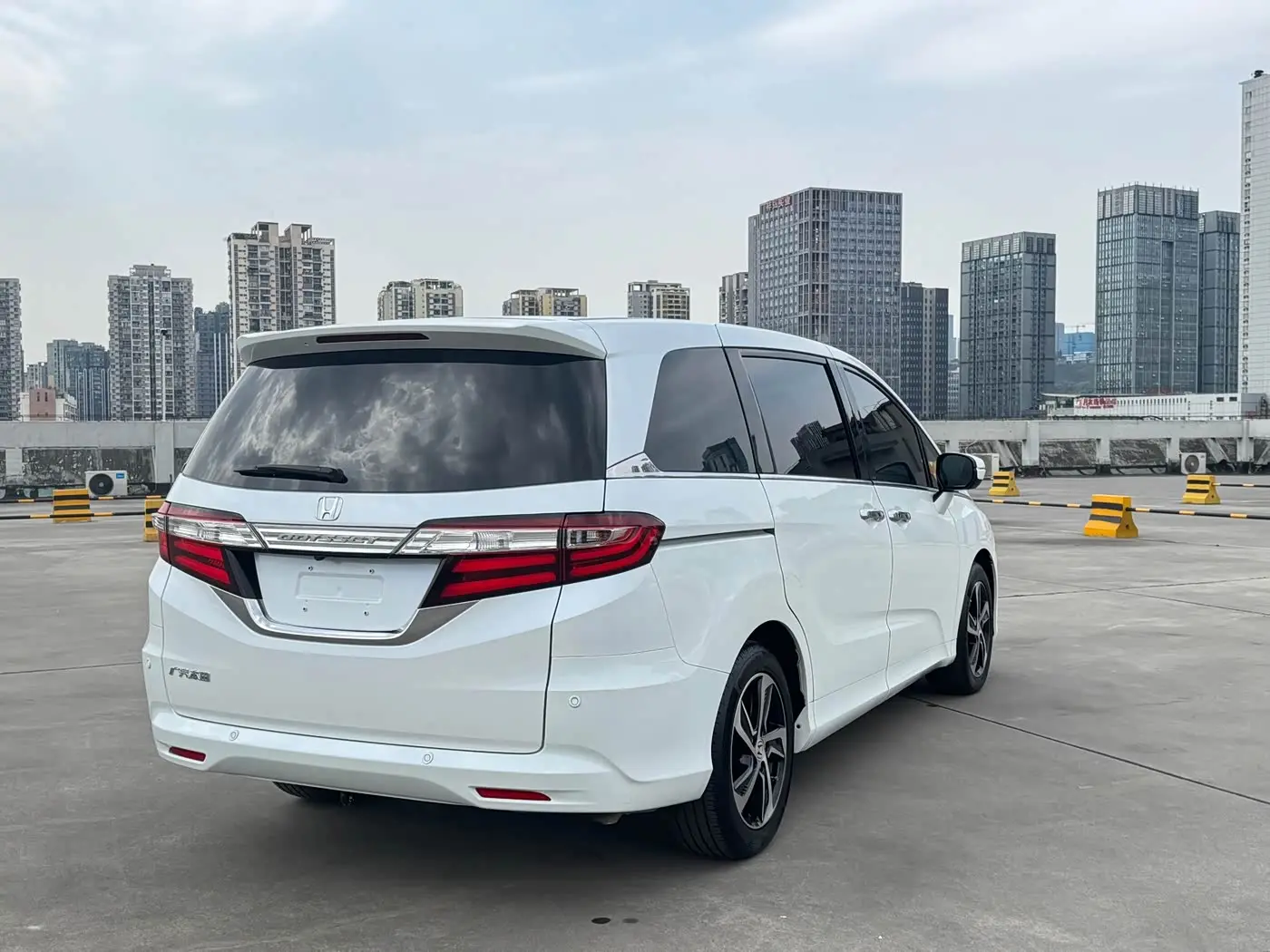 Honda Odyssey 2018 — Photo 14/17