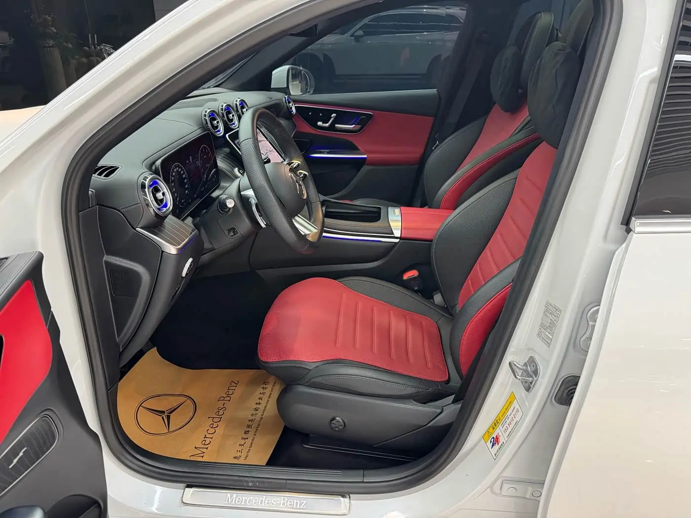 Mercedes-Benz GLC 2023 — Photo 10/16
