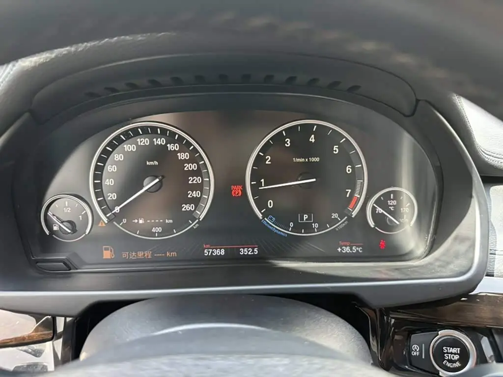 BMW X6 2018 — Photo 6/19
