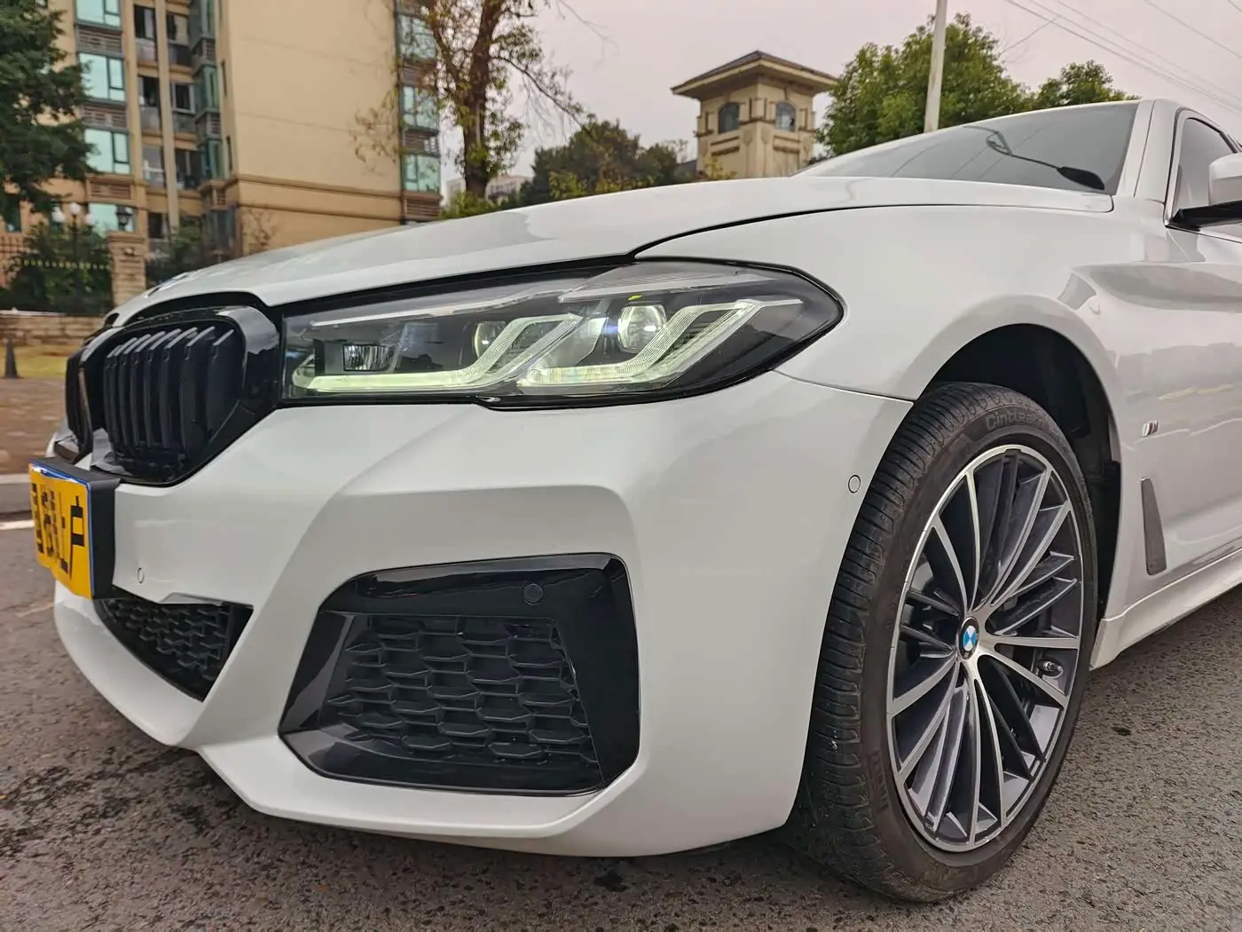 BMW 5 Series 2024 — Photo 6/20