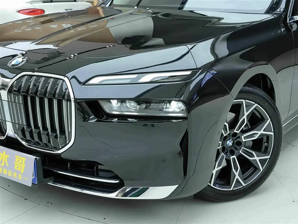 BMW 7 Series 2025 — Photo 19/20