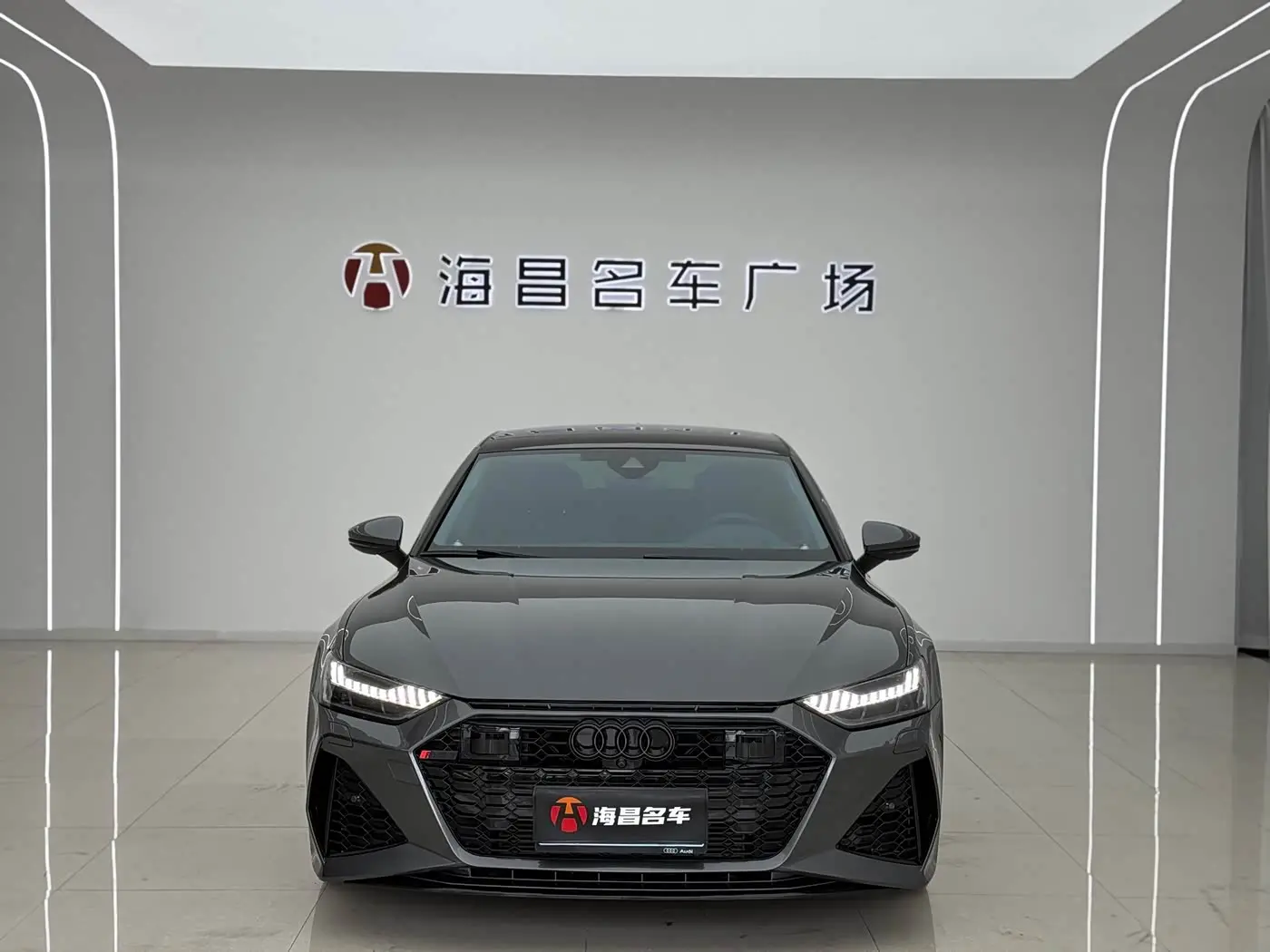 Audi A7 2022 — Фото 2/10