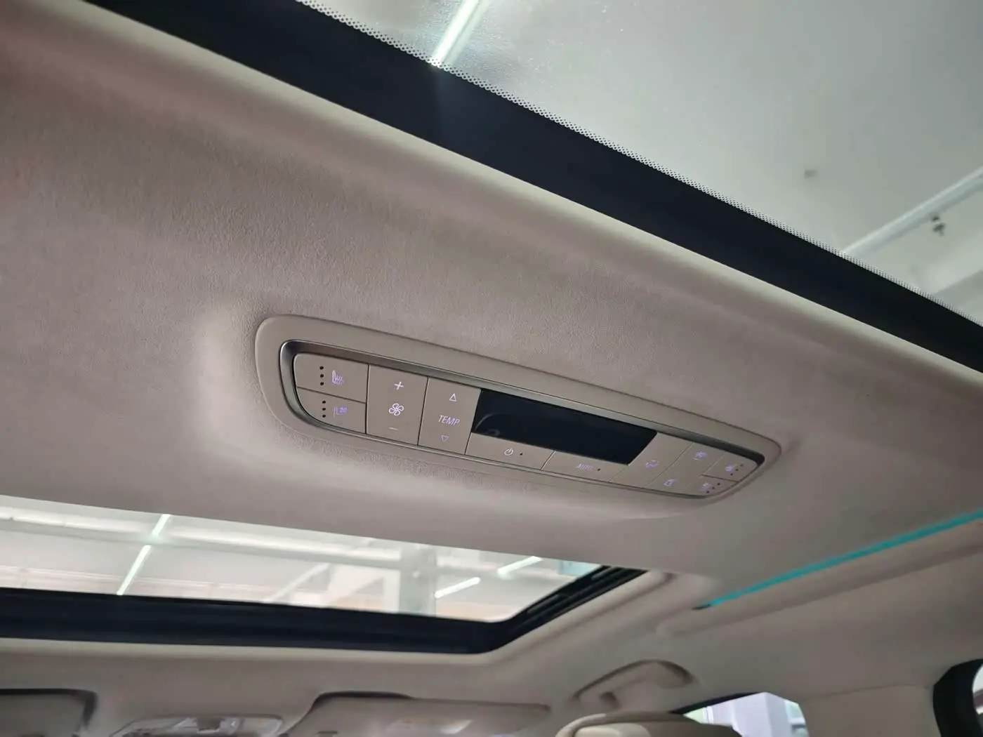 Buick GL8 2021 — Photo 18/20