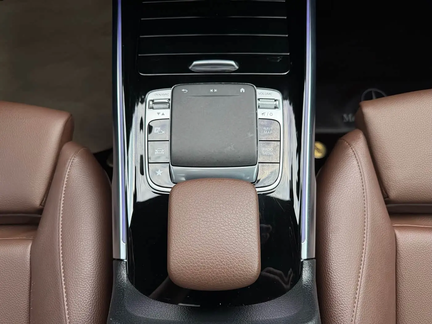 Mercedes-Benz GLB 2020 — Фото 14/20