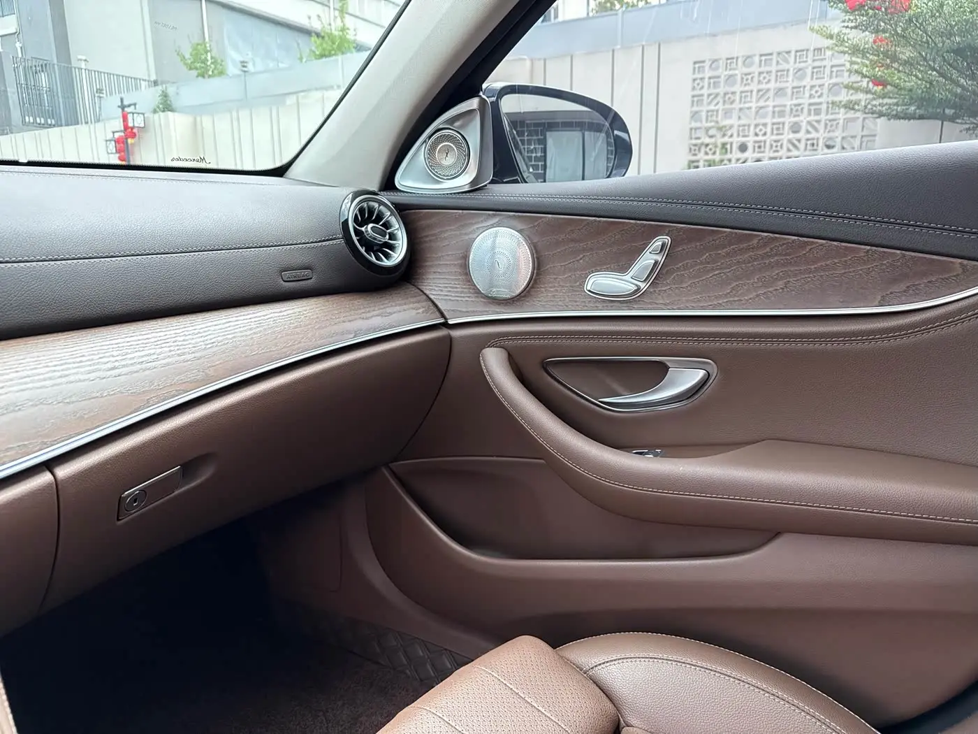 Mercedes-Benz E-Class 2022 — Фото 12/17