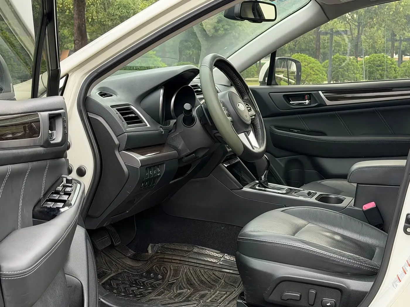Subaru Outback 2016 — Photo 5/20