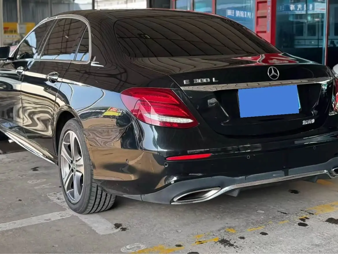 Mercedes-Benz E-Class 2020 — Фото 4/8