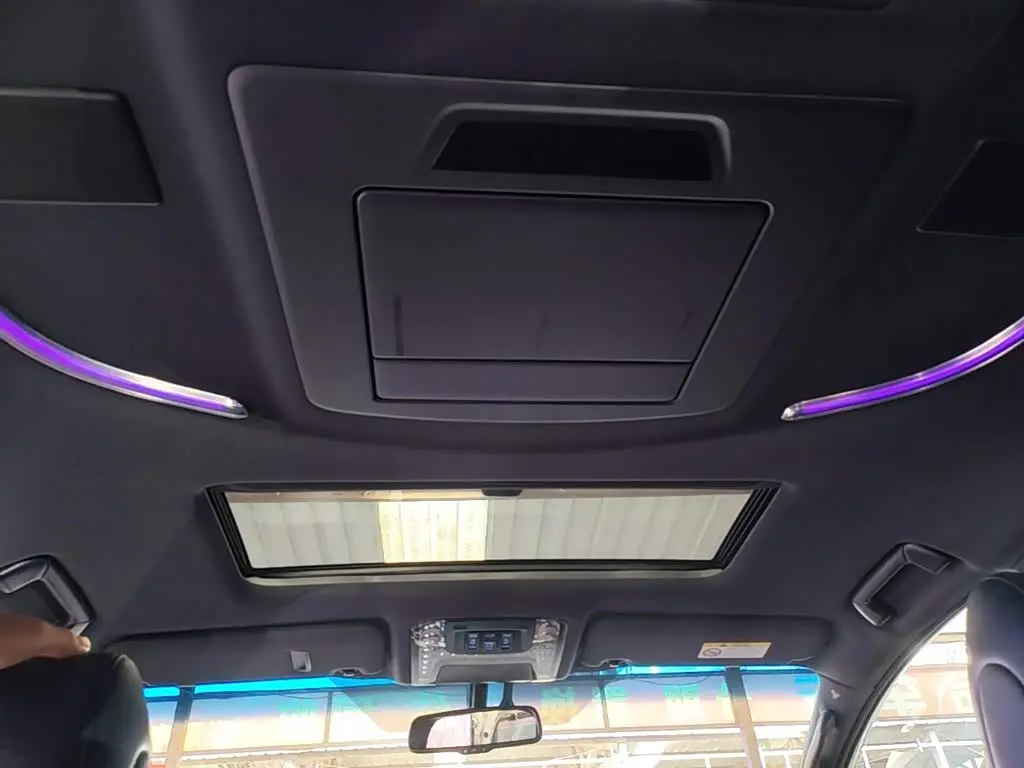 Toyota Alphard 2018 — Photo 15/20