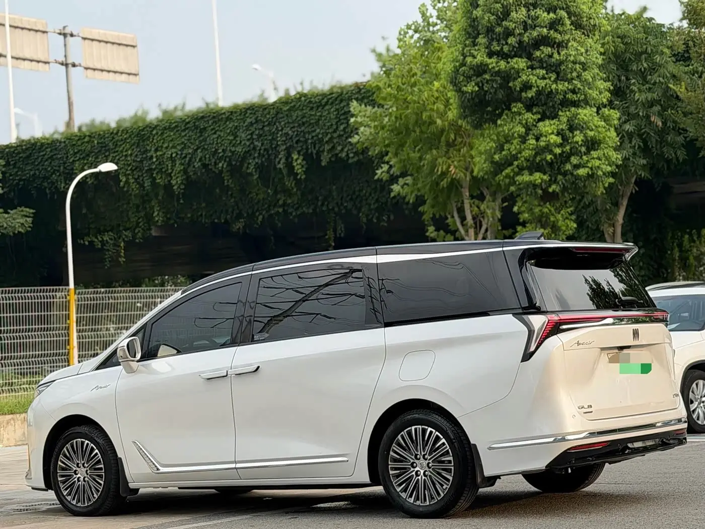 Buick GL8 New Energy 2024 — Şəkil 4/20
