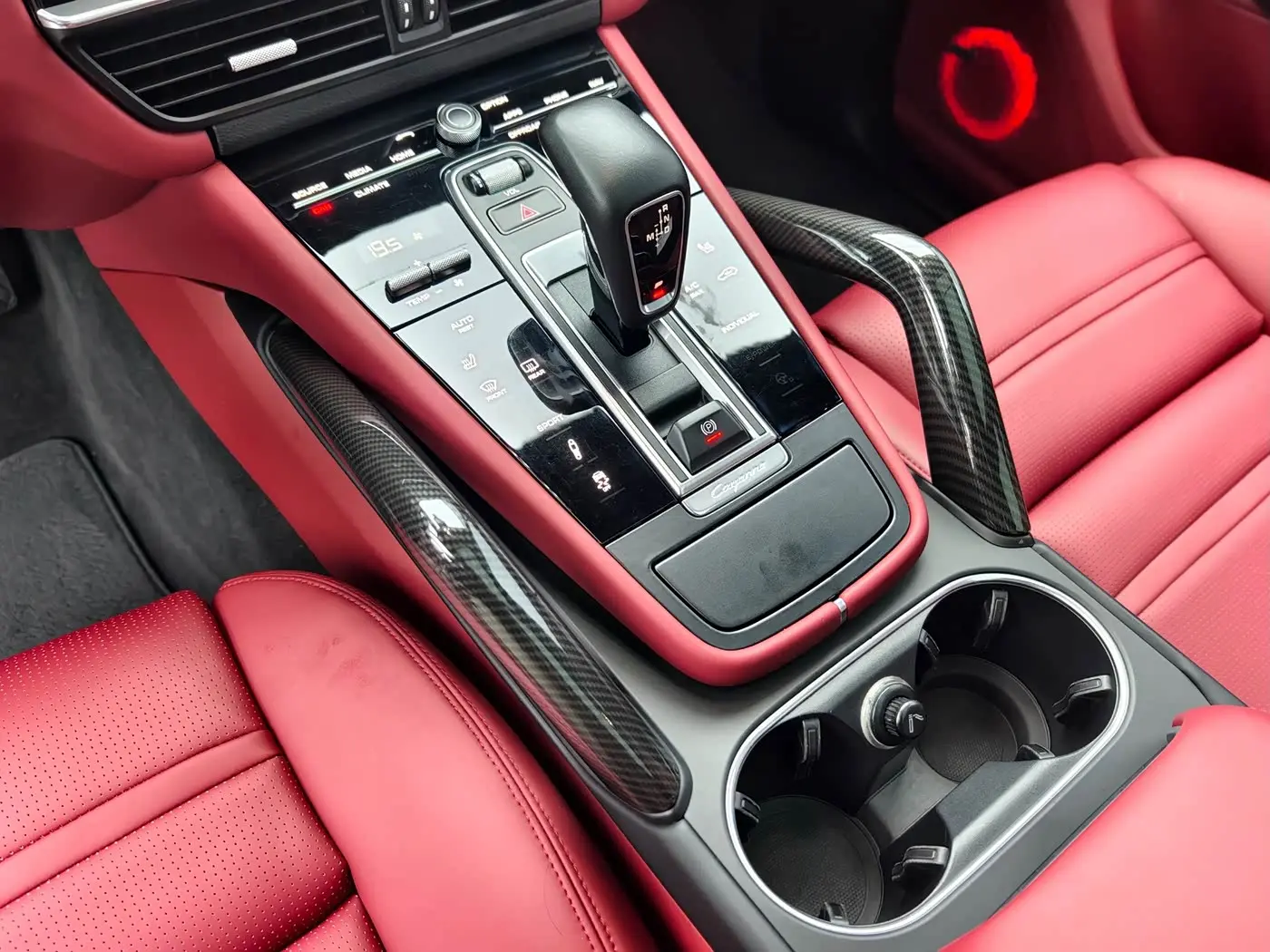 Porsche Cayenne 2019 — Фото 9/14