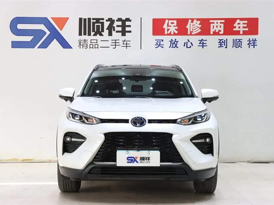 Toyota Wildlander 2023 — Photo 2/20