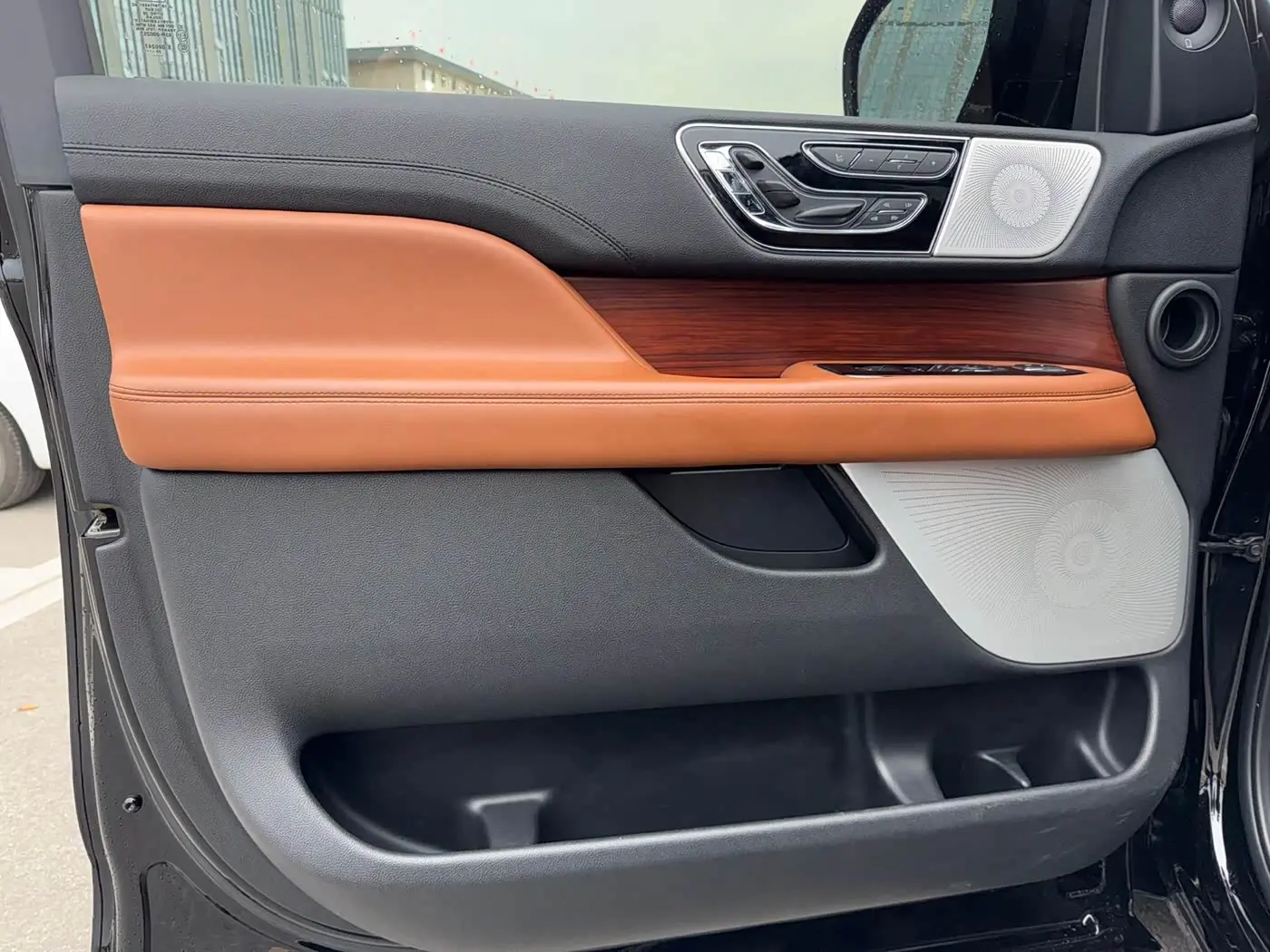 Lincoln Navigator 2021 — Şəkil 7/19