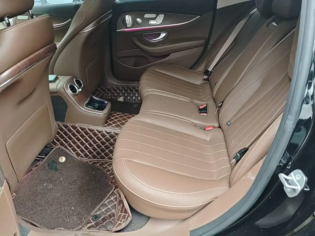 Mercedes-Benz E-Class 2023 — Фото 17/20