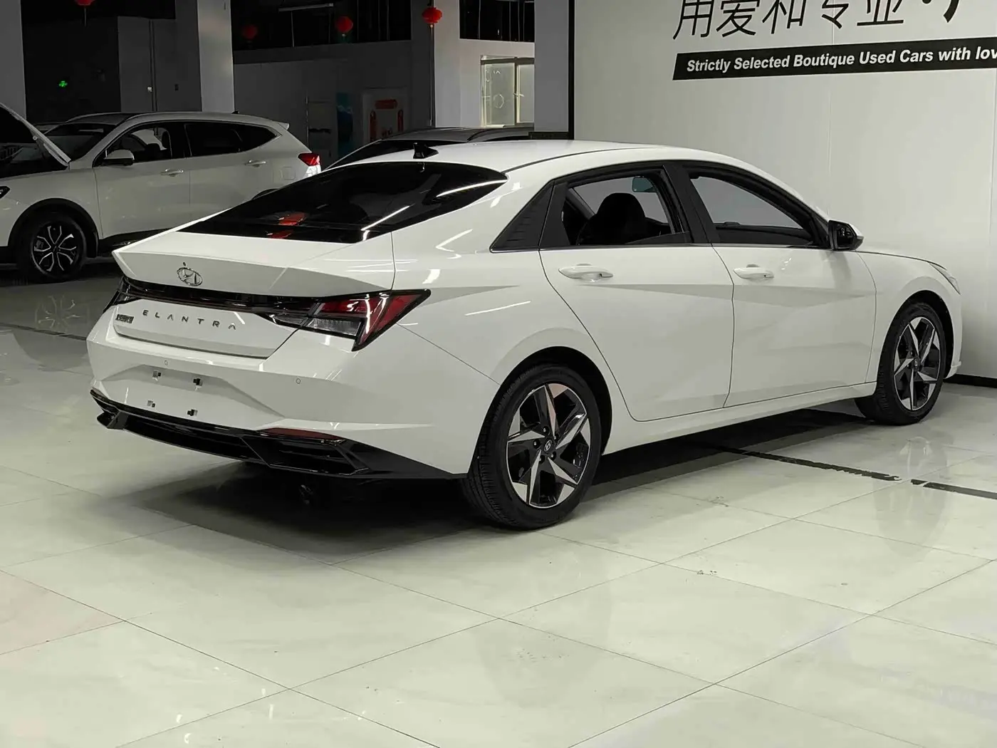 Hyundai Elantra 2022 — Şəkil 6/10