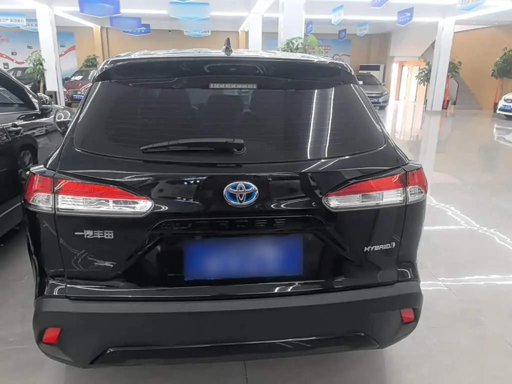 Toyota Corolla Cross 2024 — Şəkil 6/20